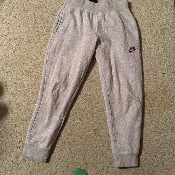 Heather purple kids joggers. Size medium. Great sweat pants child just out grew. - Picture 1 of 4